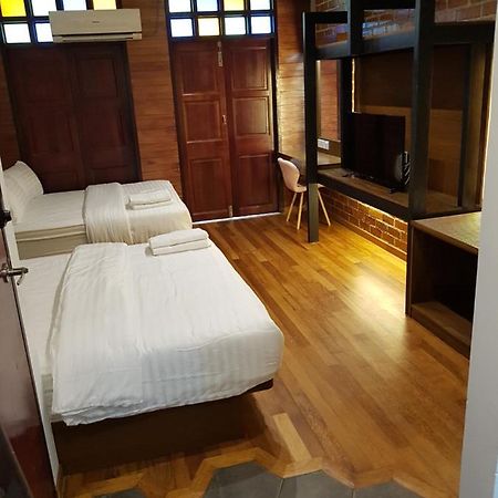 Little Kampung Studio トゥルッ・インタン エクステリア 写真